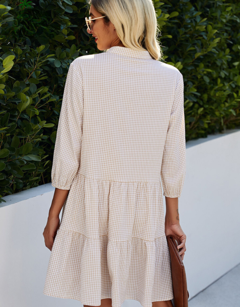Beautifully Finished Dress in a Timeless Design