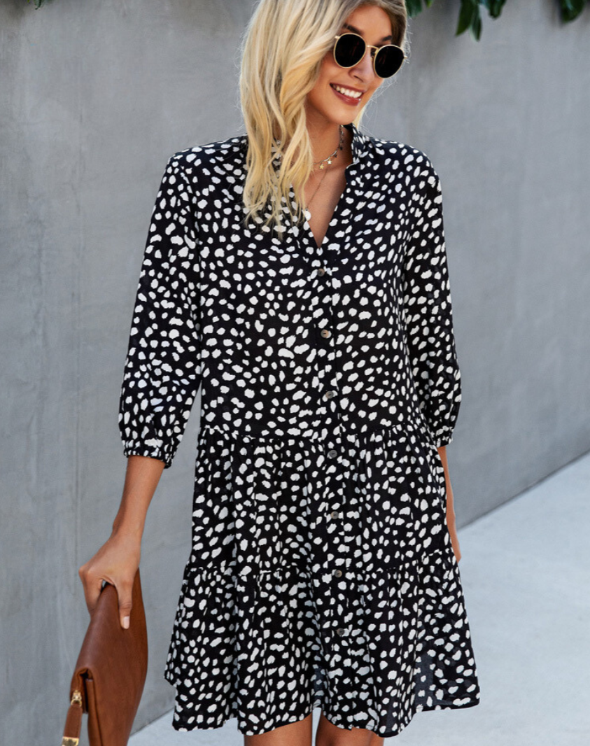 Beautifully Finished Dress in a Timeless Design