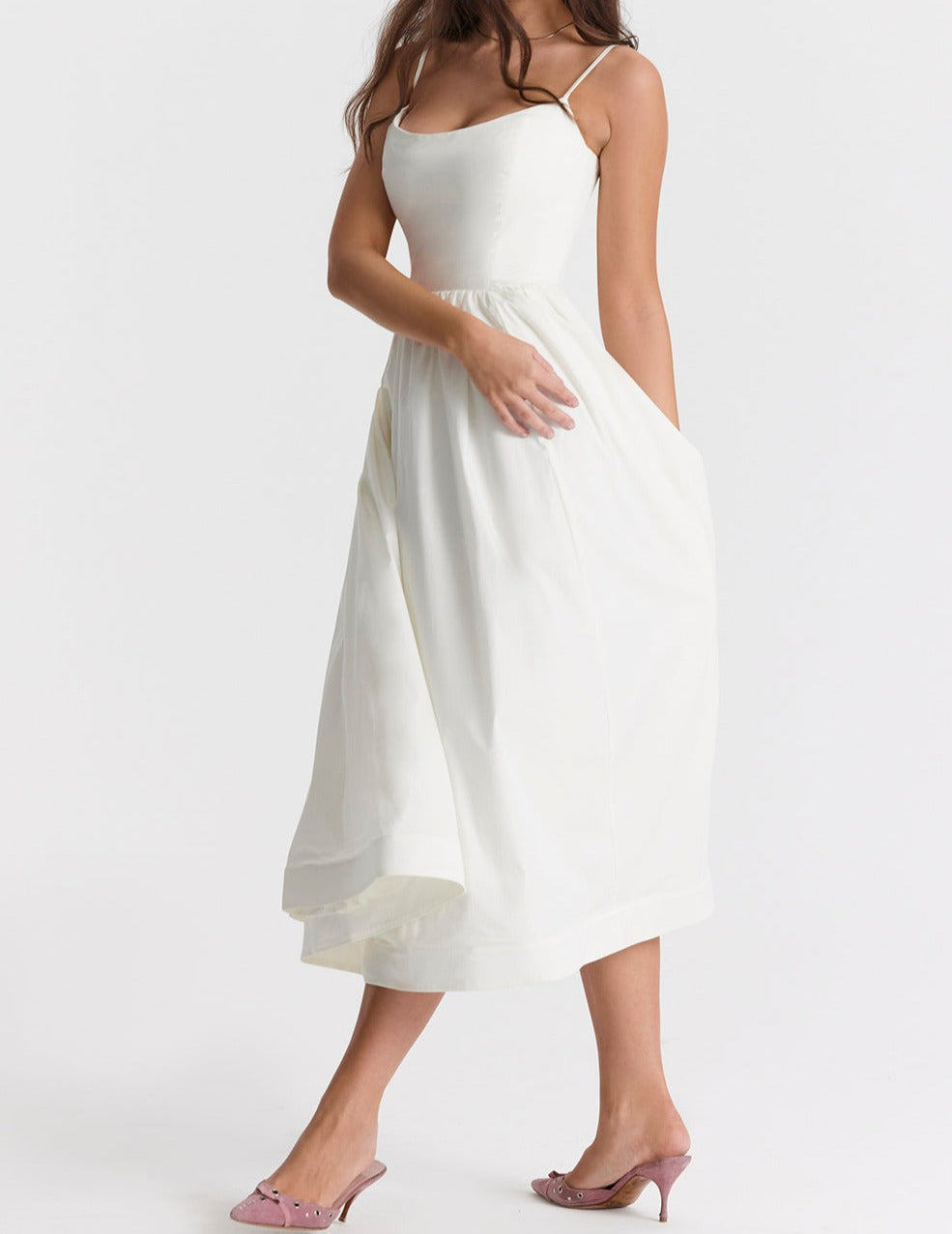 Beautifully Finished Dress in a Timeless Design