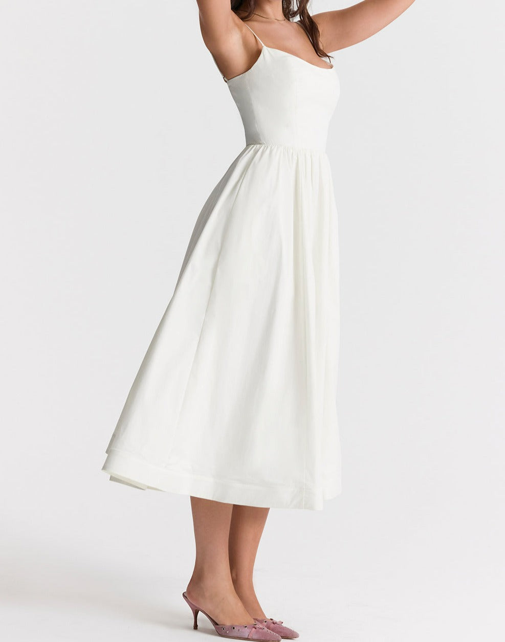 Beautifully Finished Dress in a Timeless Design