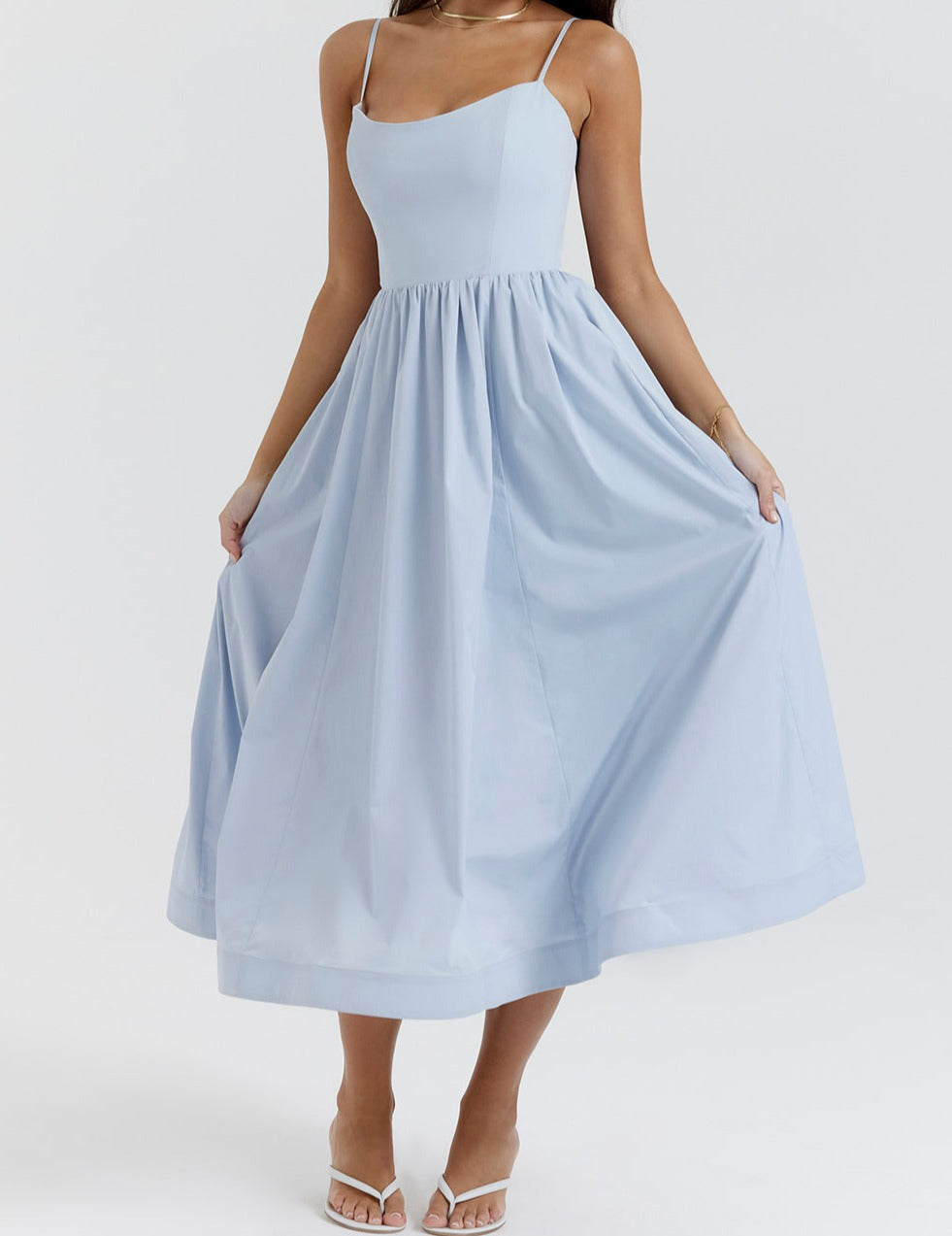 Beautifully Finished Dress in a Timeless Design