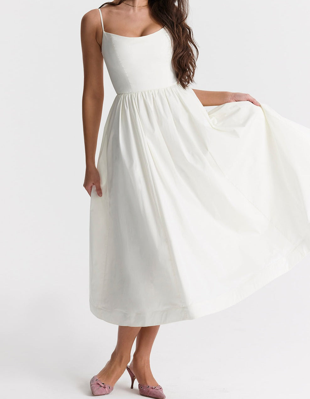Beautifully Finished Dress in a Timeless Design