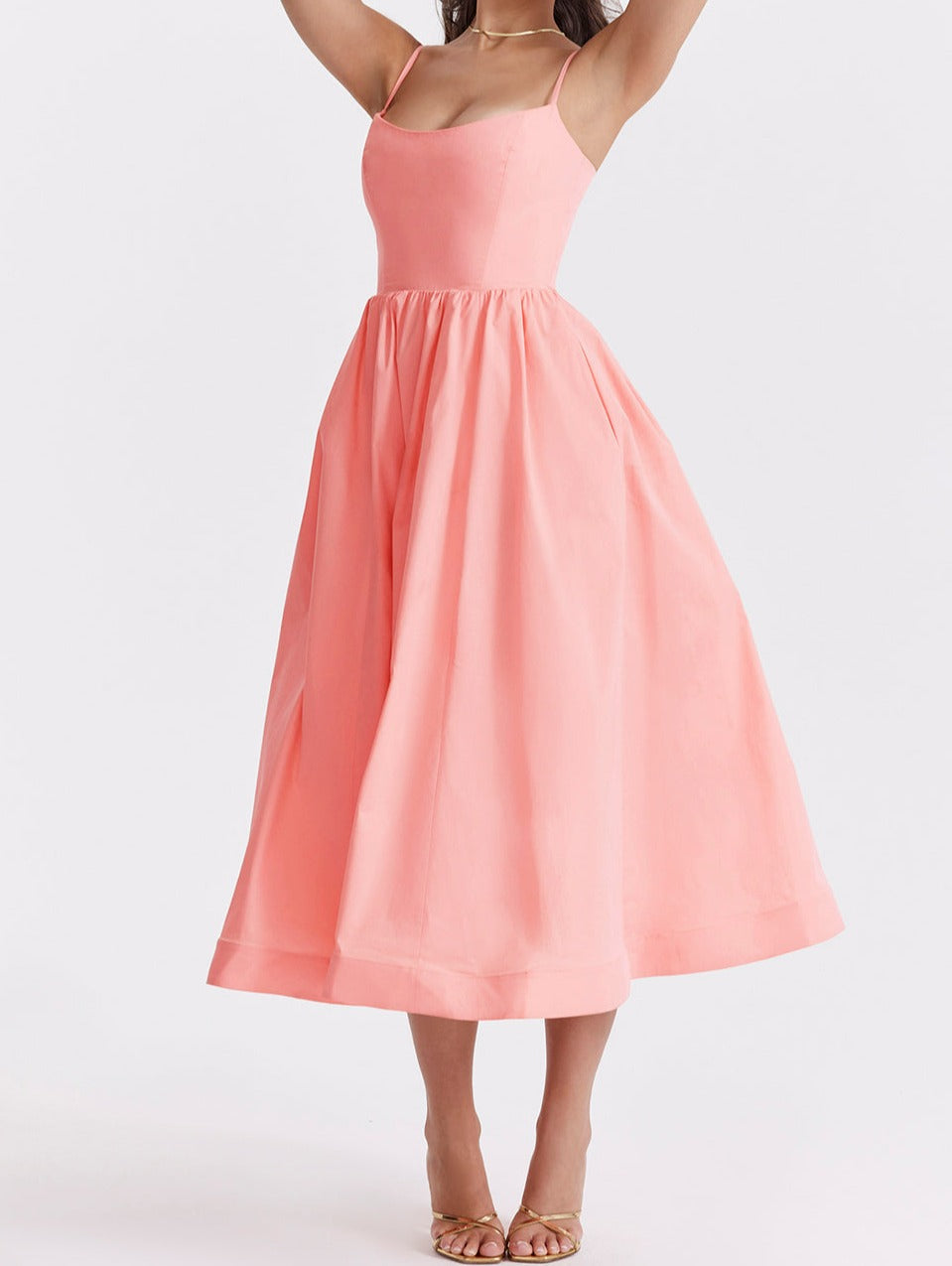 Beautifully Finished Dress in a Timeless Design