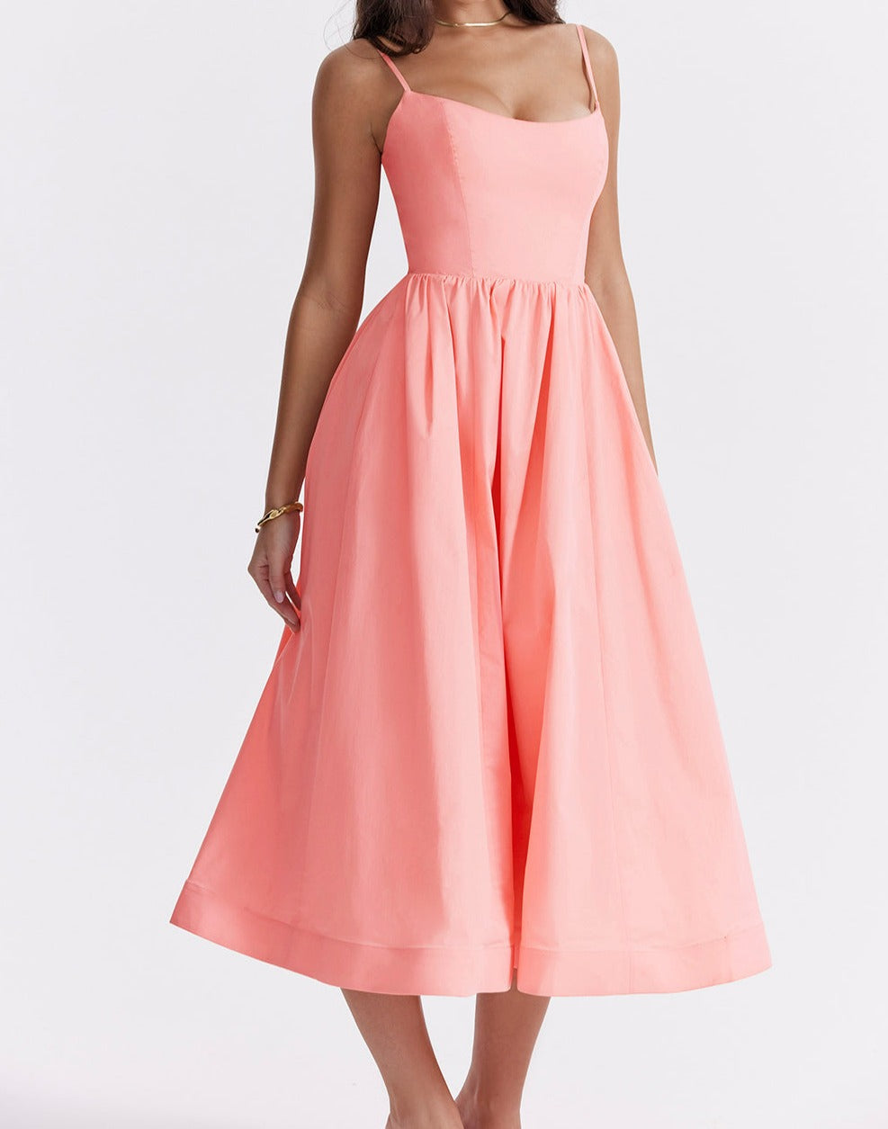 Beautifully Finished Dress in a Timeless Design