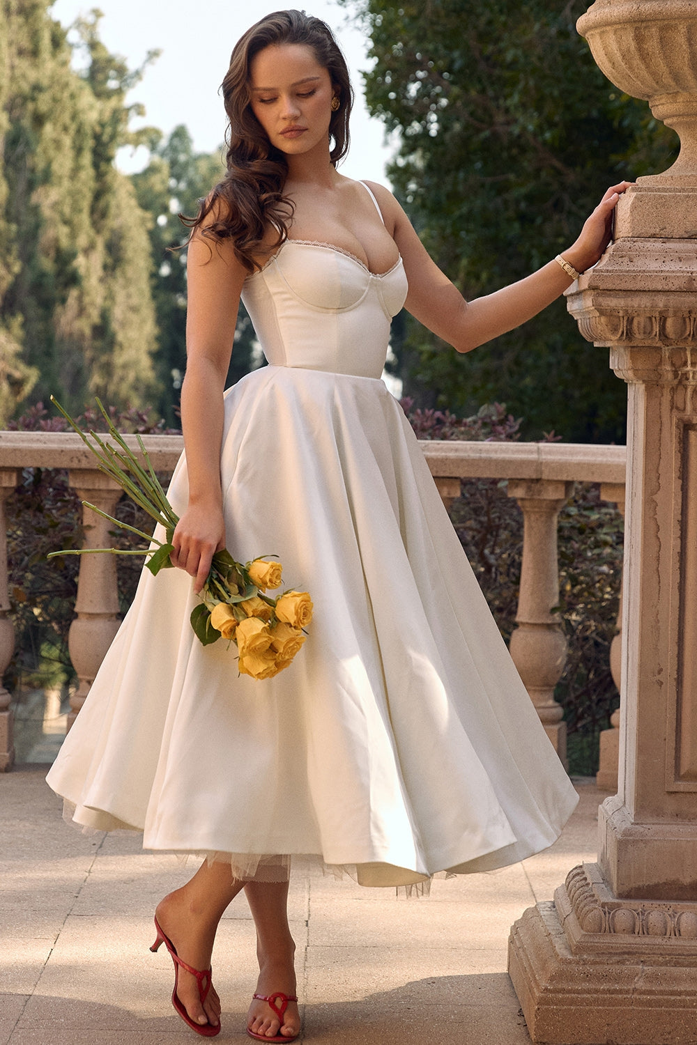 Classic Vintage Dress with a Flattering Fit