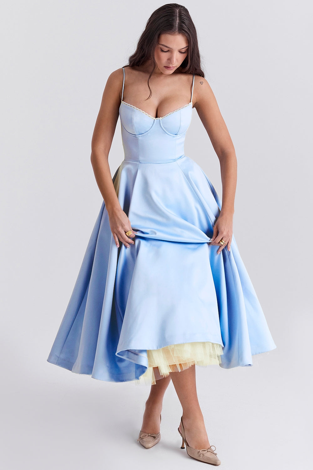 Classic Vintage Dress with a Flattering Fit