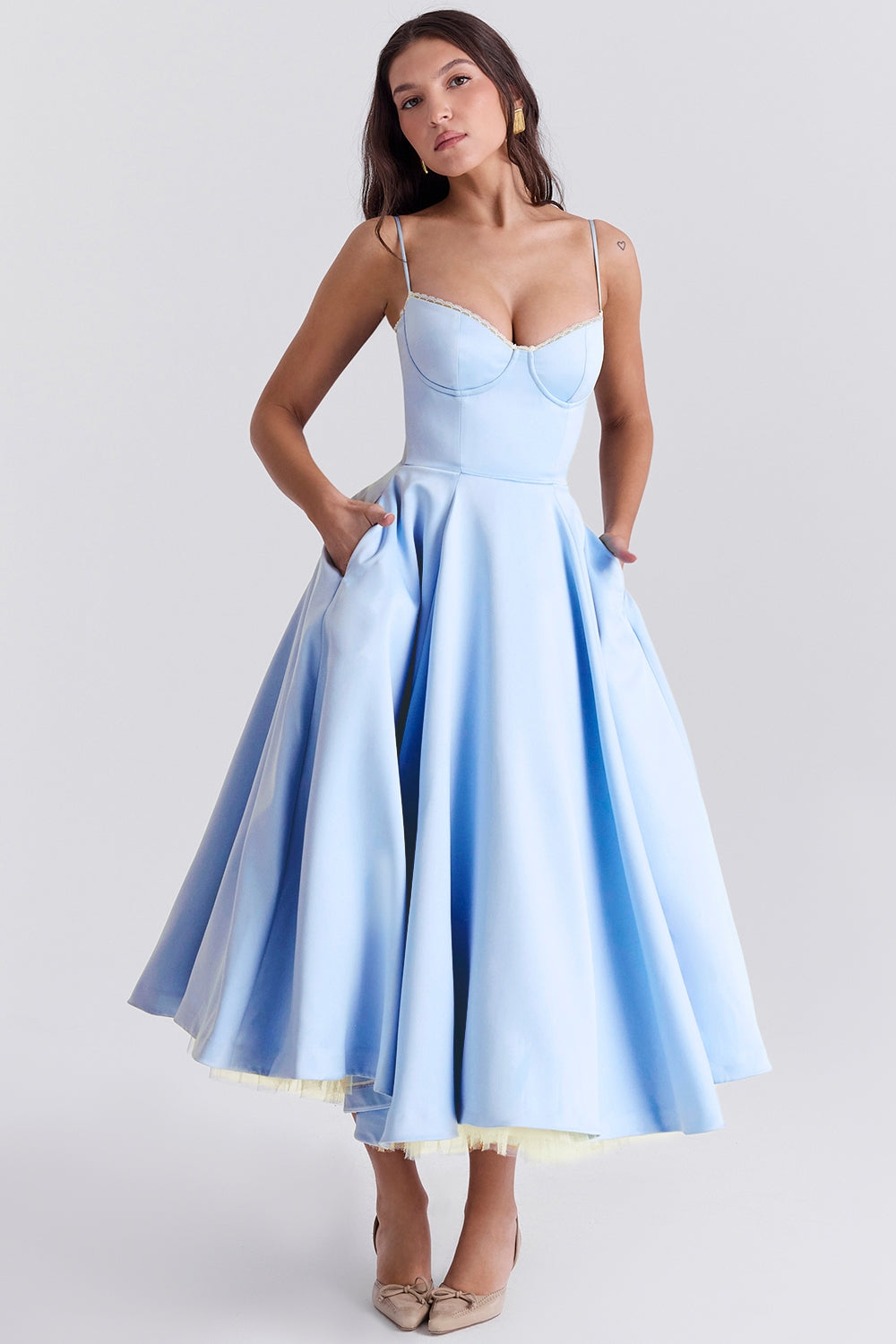 Classic Vintage Dress with a Flattering Fit