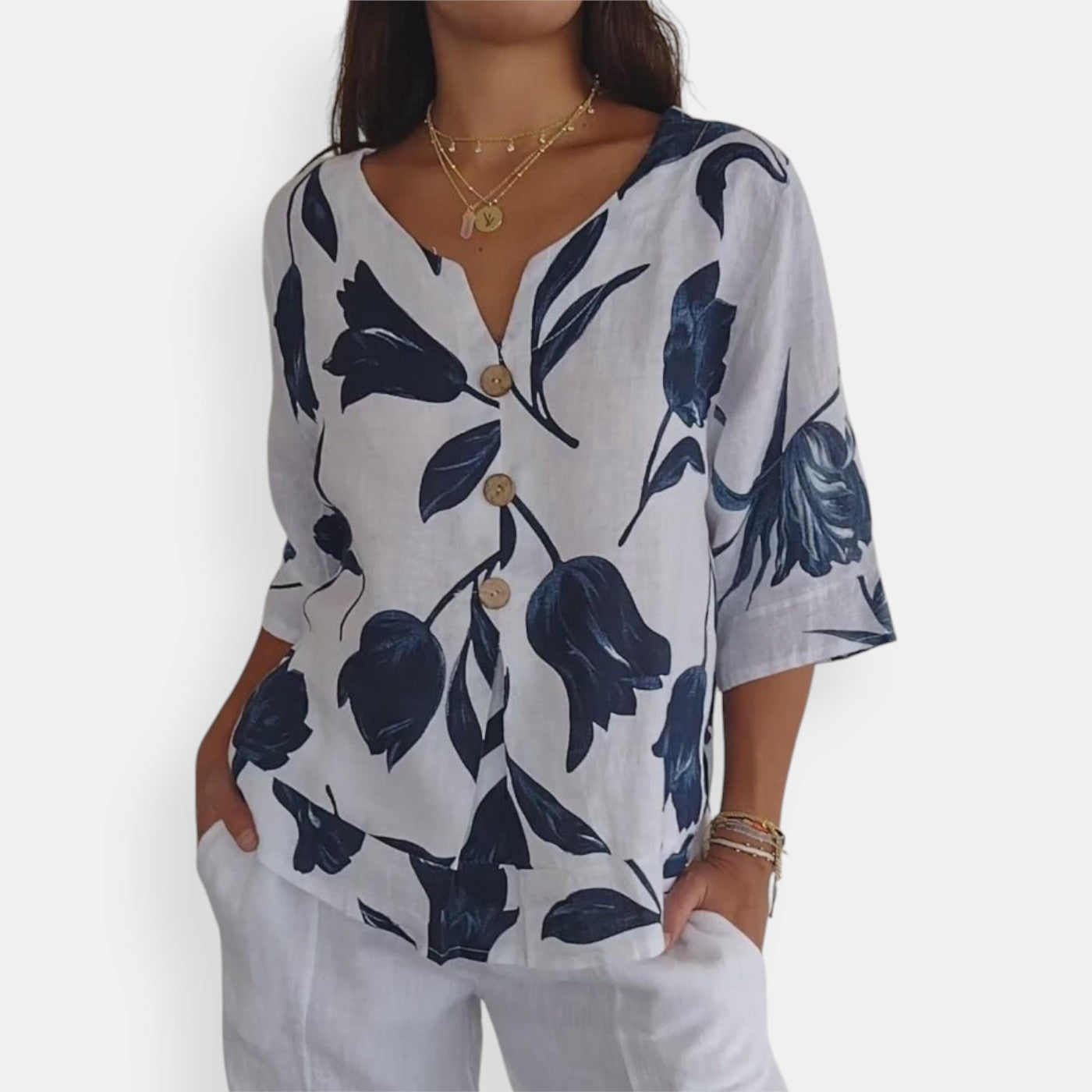 Elegantly Styled Blouse for Everyday Wear