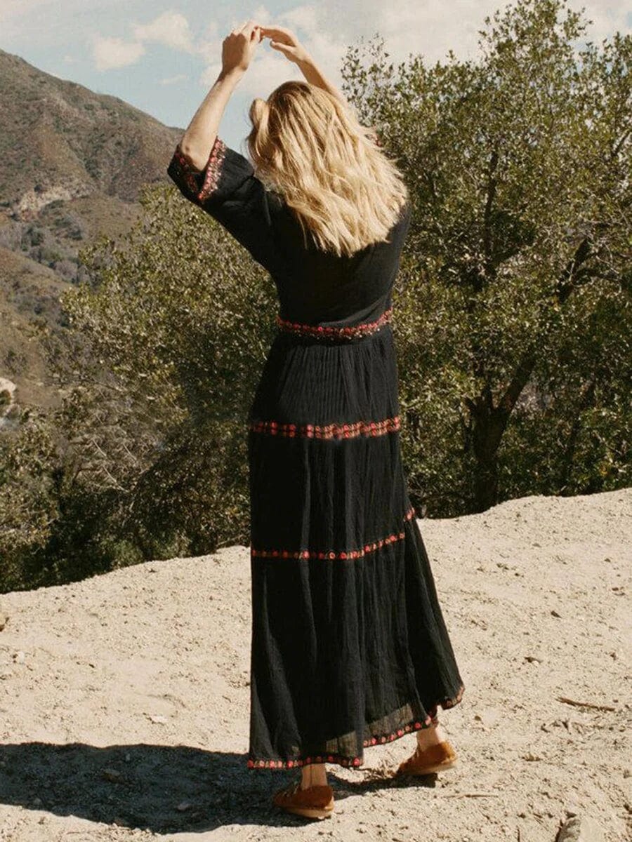Classic Vintage Dress with a Flattering Fit