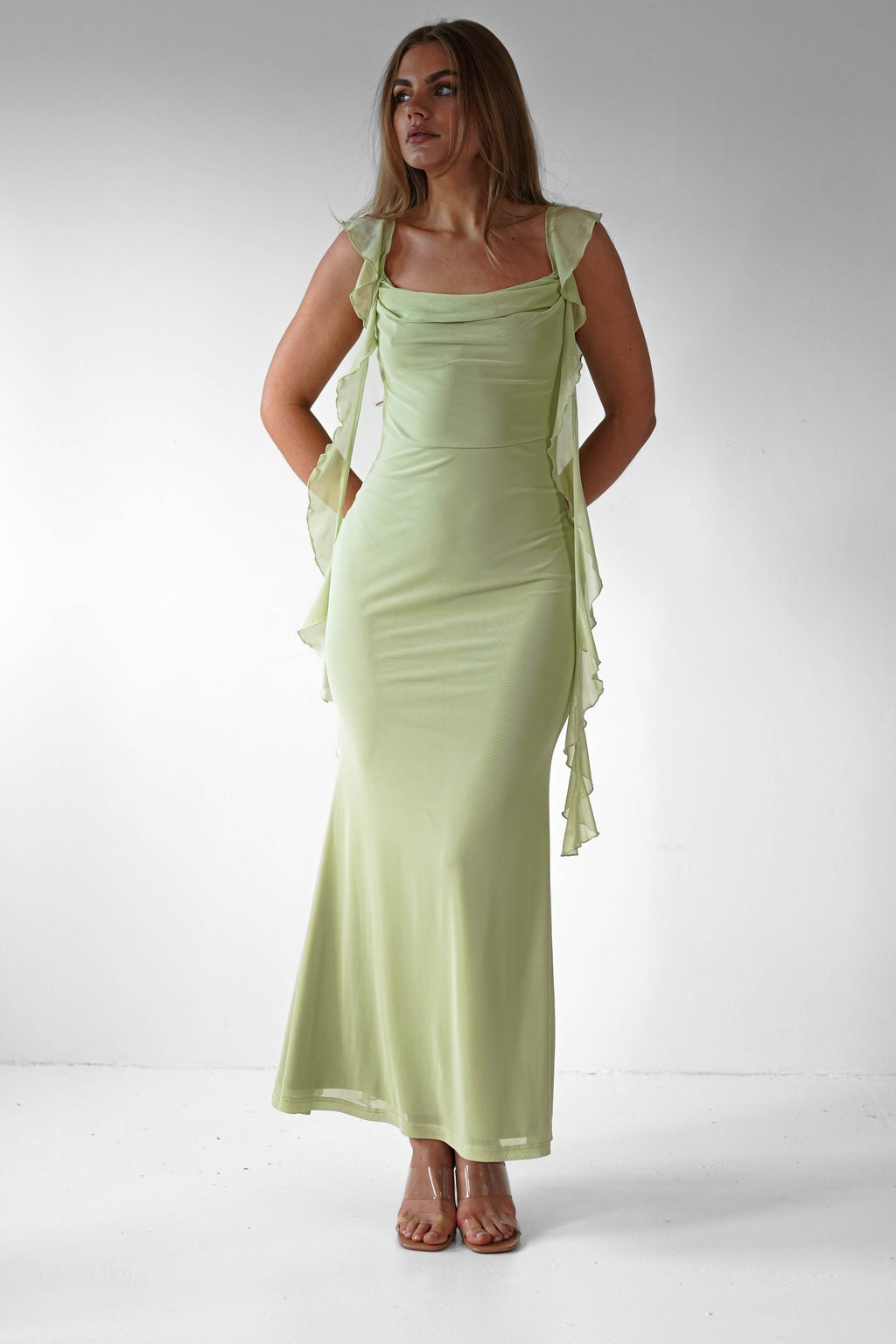 Beautifully Finished Dress in a Timeless Design