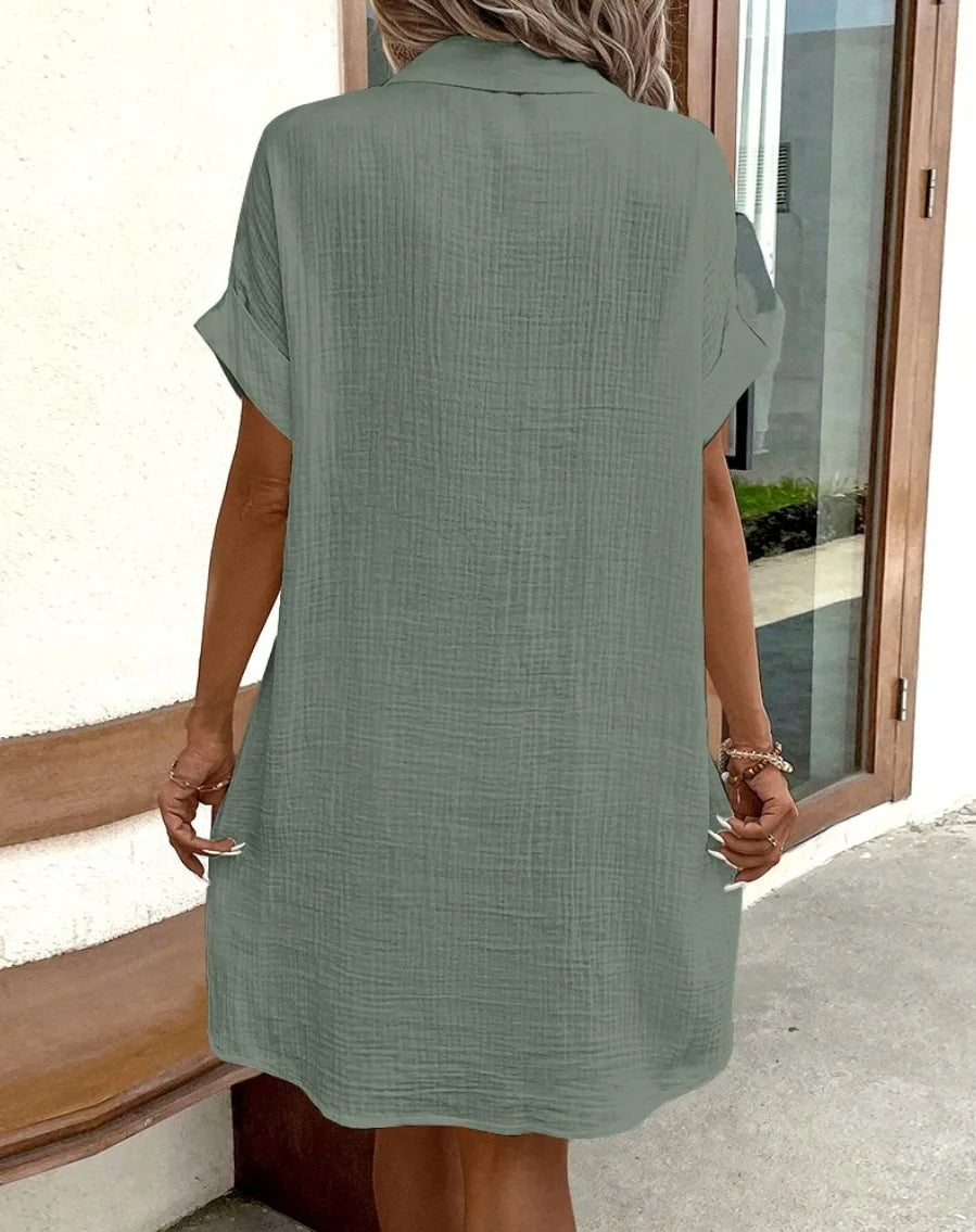 Effortlessly Elegant Dress with a Timeless Design