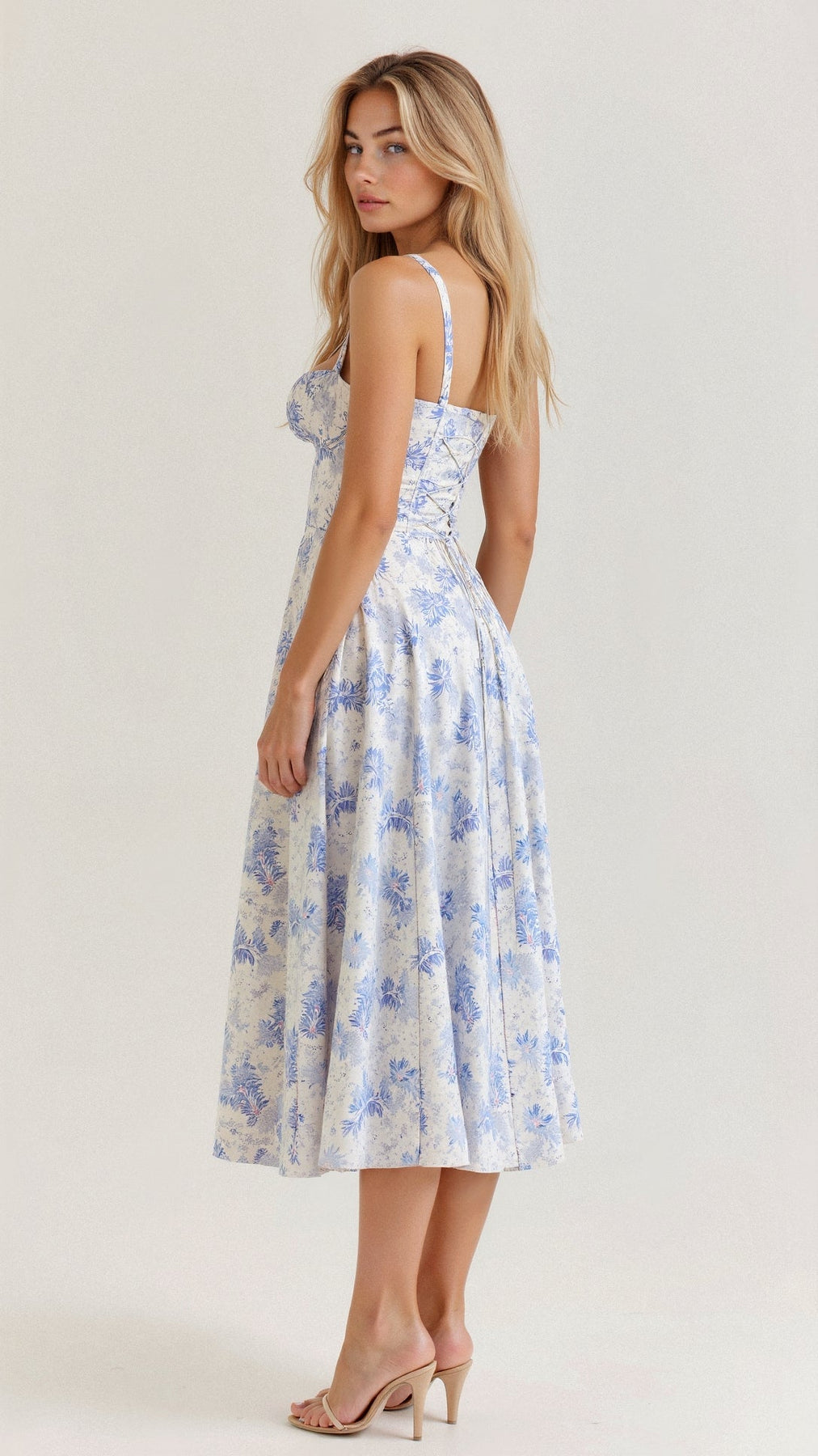 Gracefully Styled Dress for Any Occasion