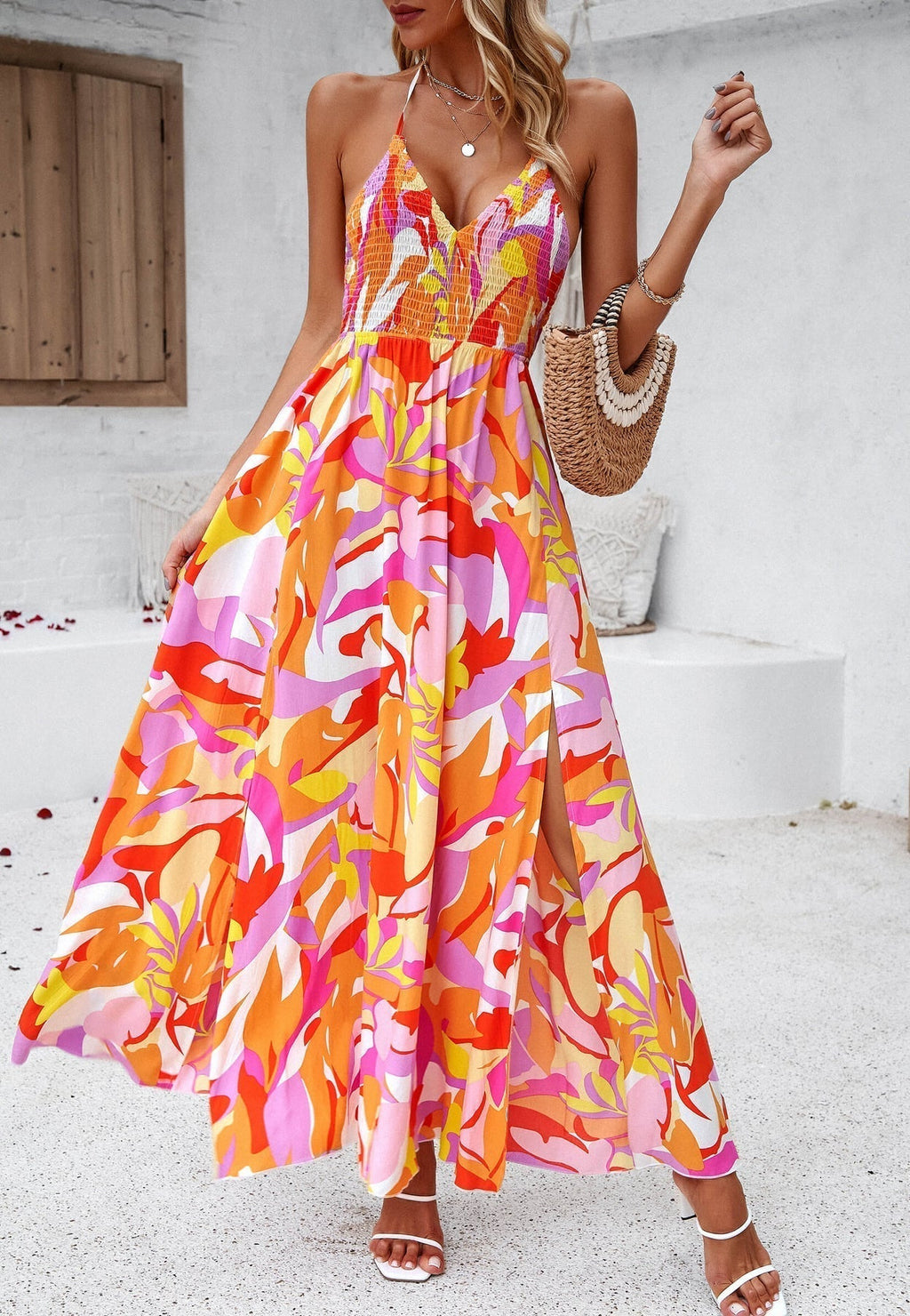 Beautifully Crafted Dress in a Classic Style