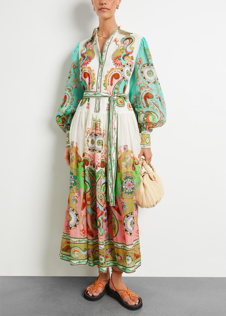Gracefully Styled Dress for Any Occasion