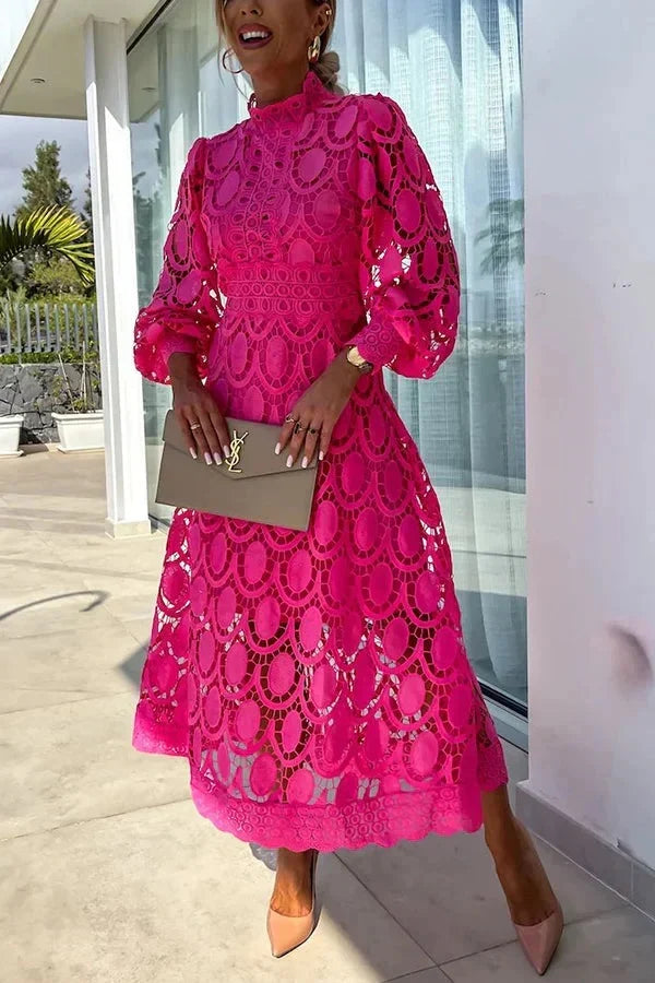 Effortlessly Elegant Dress with a Timeless Design