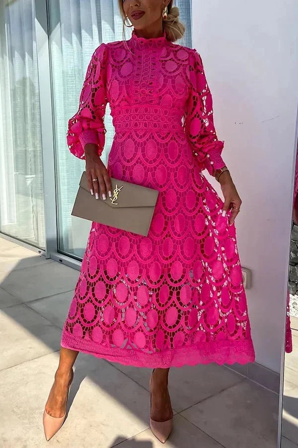 Effortlessly Elegant Dress with a Timeless Design
