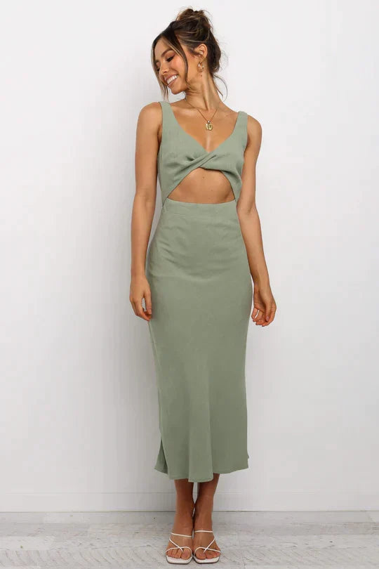 Effortlessly Elegant Dress with a Timeless Design