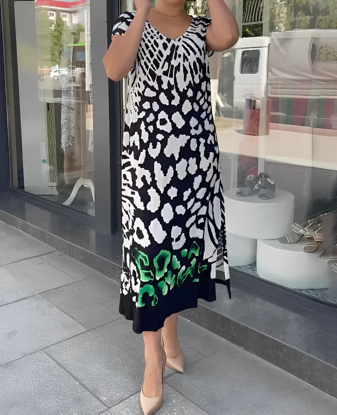Sophisticated Dress with a Clean Classic Look