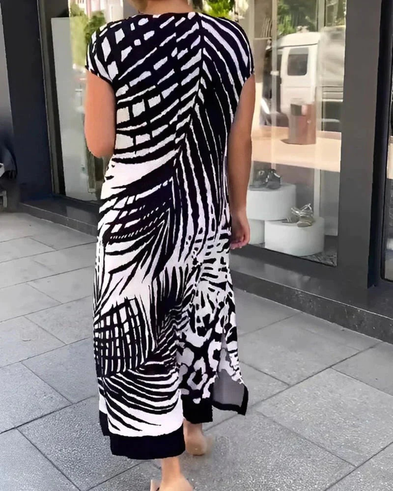 Sophisticated Dress with a Clean Classic Look