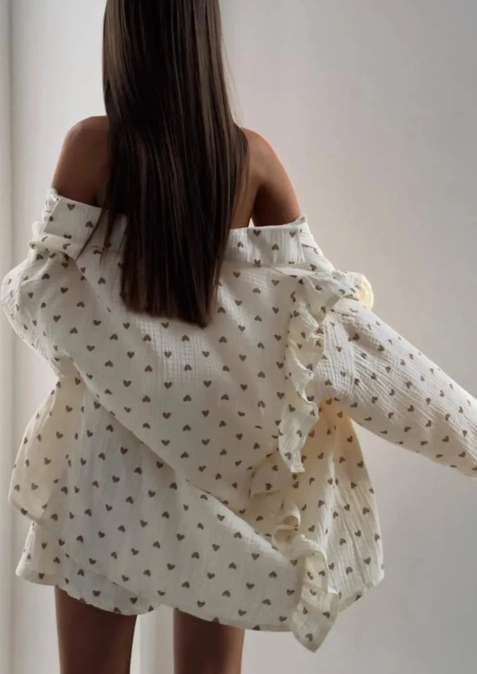Effortlessly Elegant Shirt with a Timeless Design