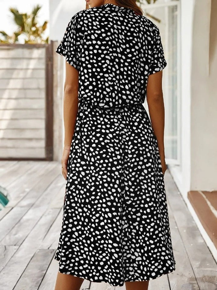 Well Tailored Dress with a Graceful Silhouette