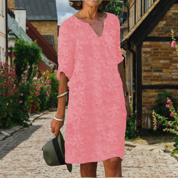 Beautifully Finished Dress in a Timeless Design