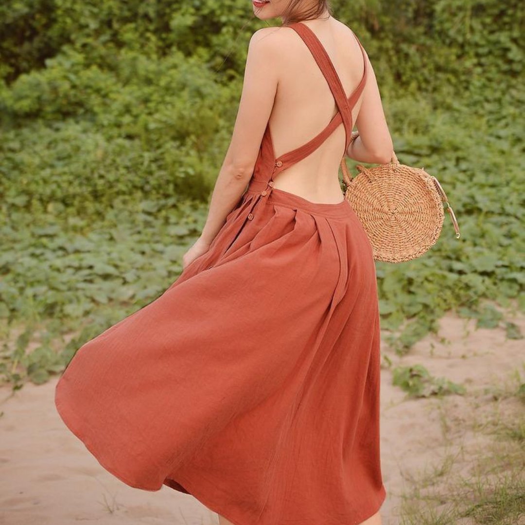 Gracefully Styled Dress for Any Occasion