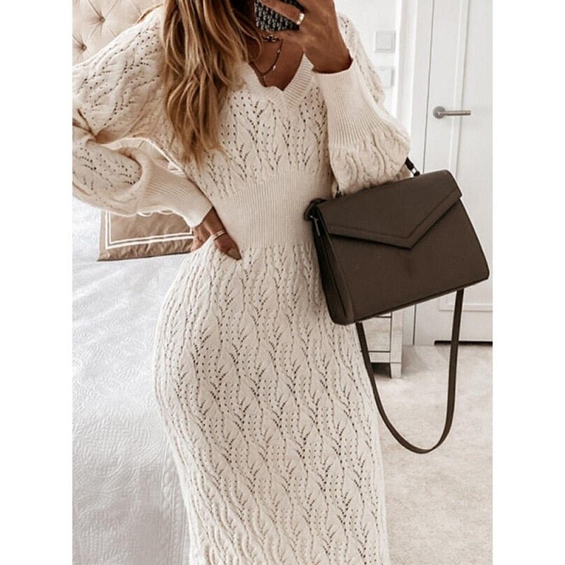 Well Tailored Dress with a Graceful Silhouette