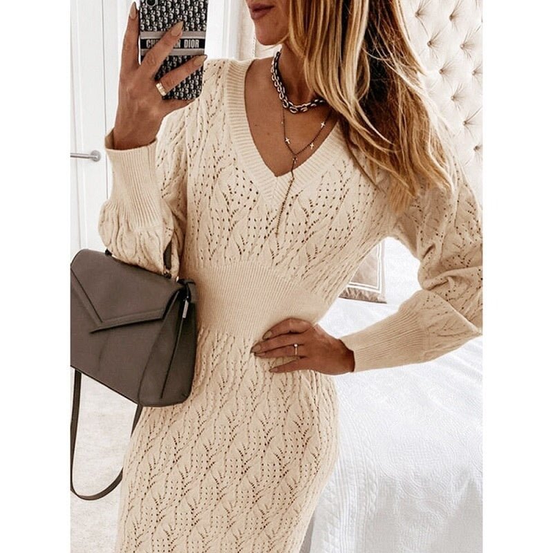 Well Tailored Dress with a Graceful Silhouette