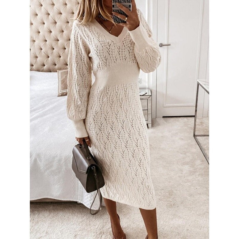Well Tailored Dress with a Graceful Silhouette