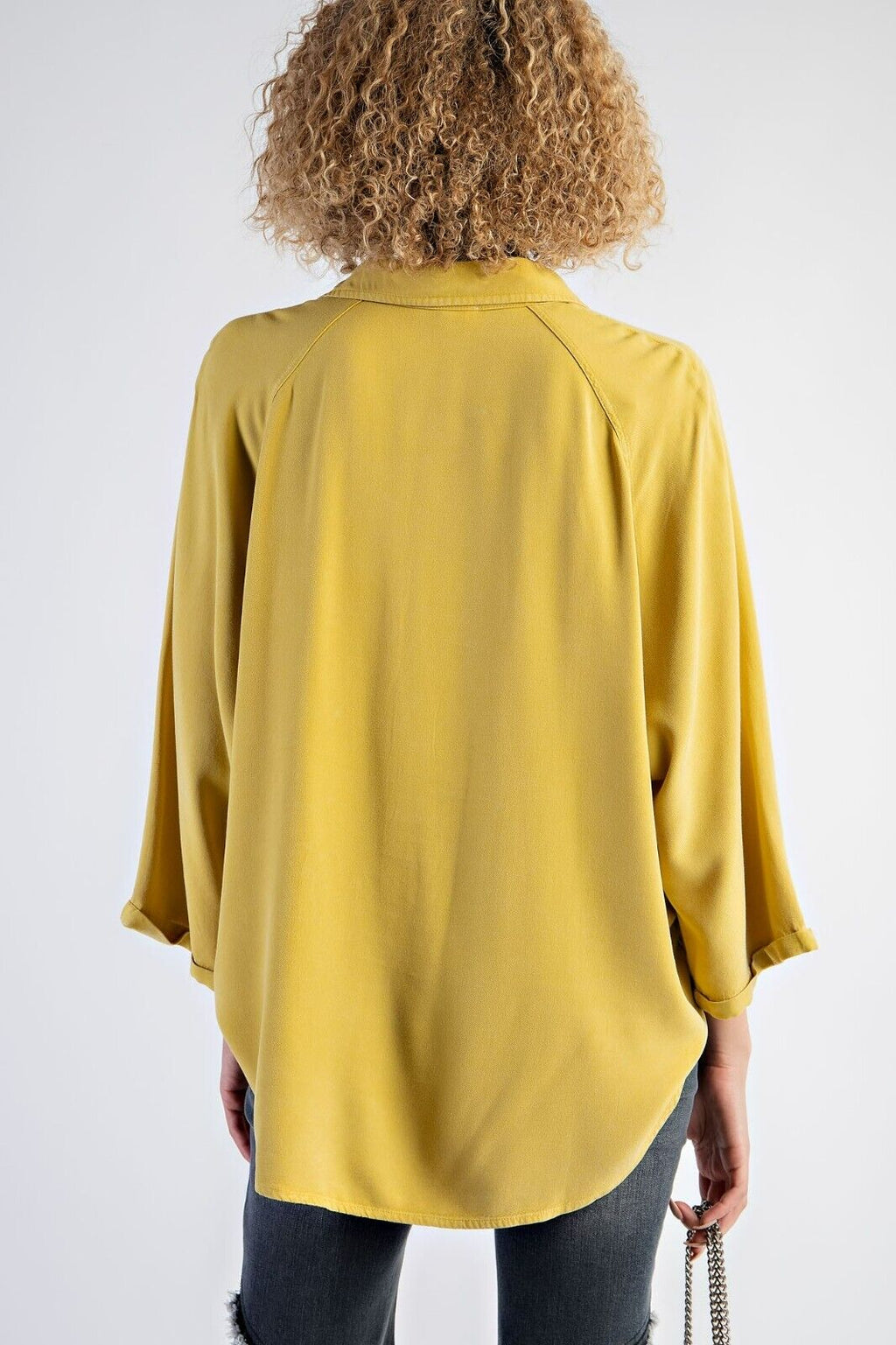 Classic Vintage Blouse with a Flattering Fit