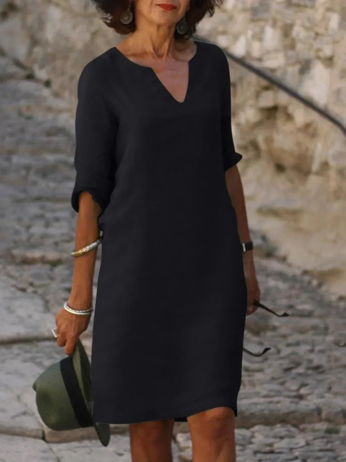 Well Tailored Dress with a Graceful Silhouette