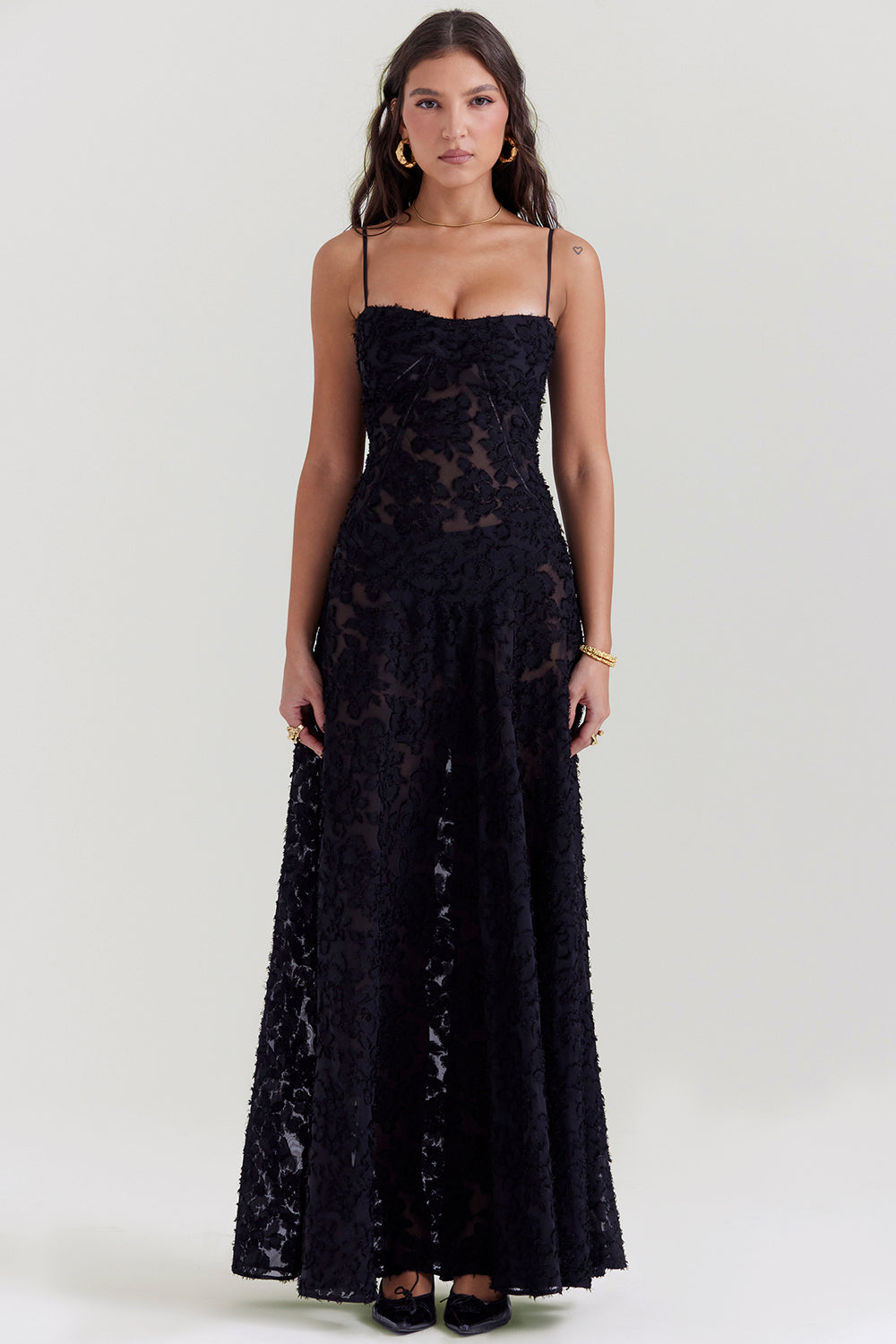 Well Tailored Dress with a Graceful Silhouette