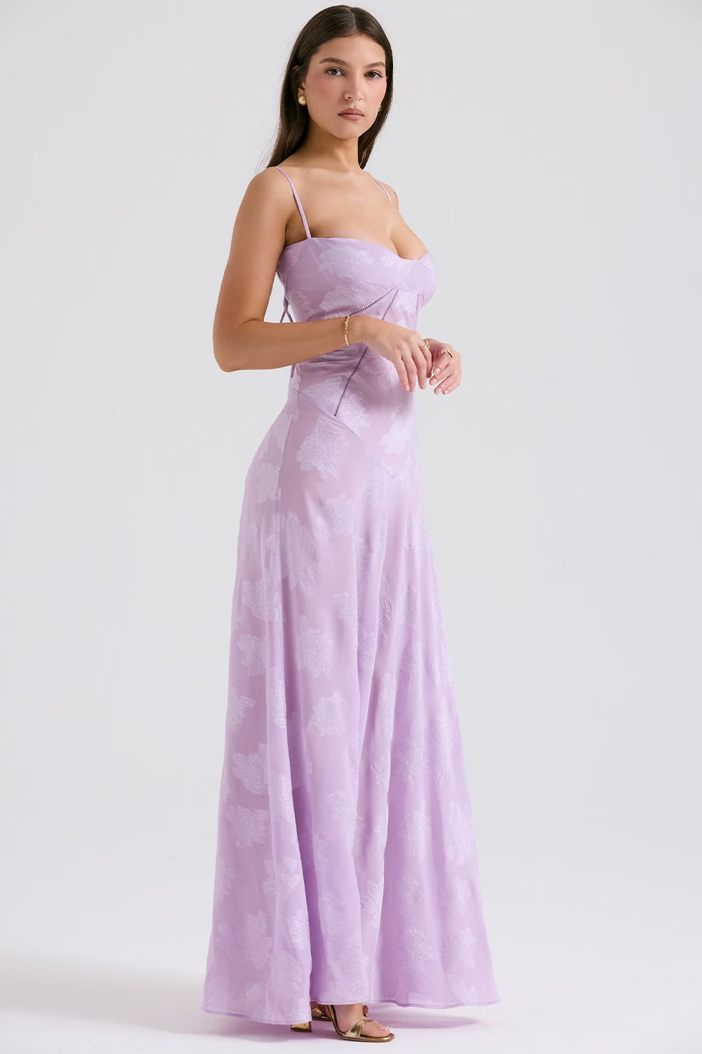 Gracefully Styled Dress for Any Occasion
