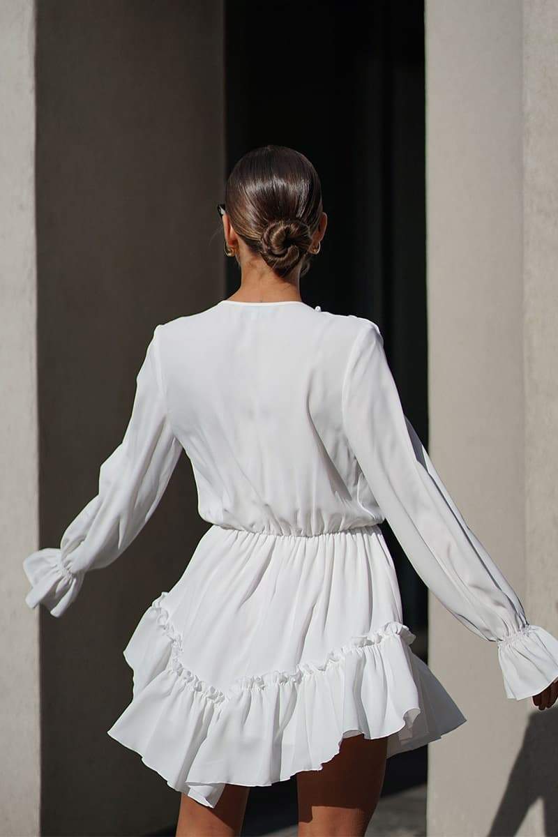 Gracefully Styled Dress for Any Occasion
