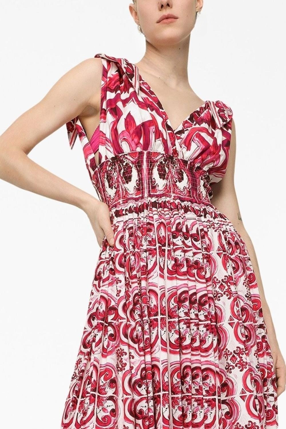 Classic Vintage Dress with a Flattering Fit