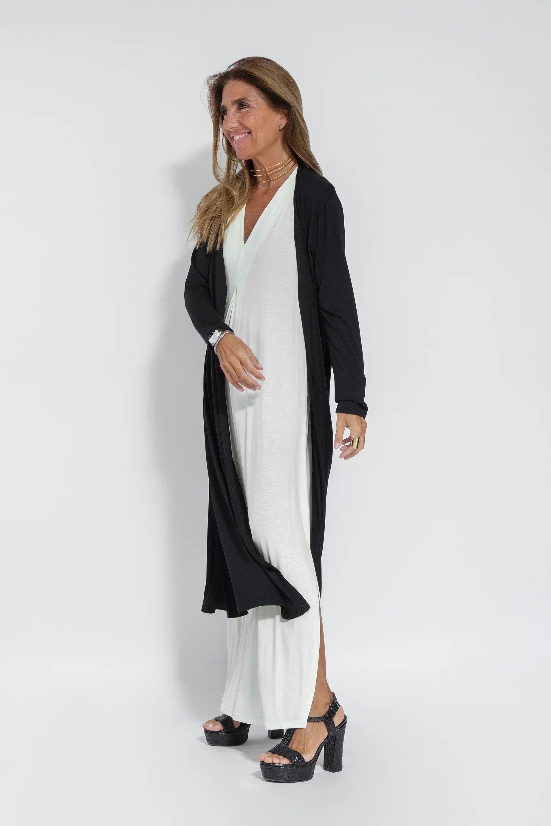 Effortlessly Elegant Dress with a Timeless Design
