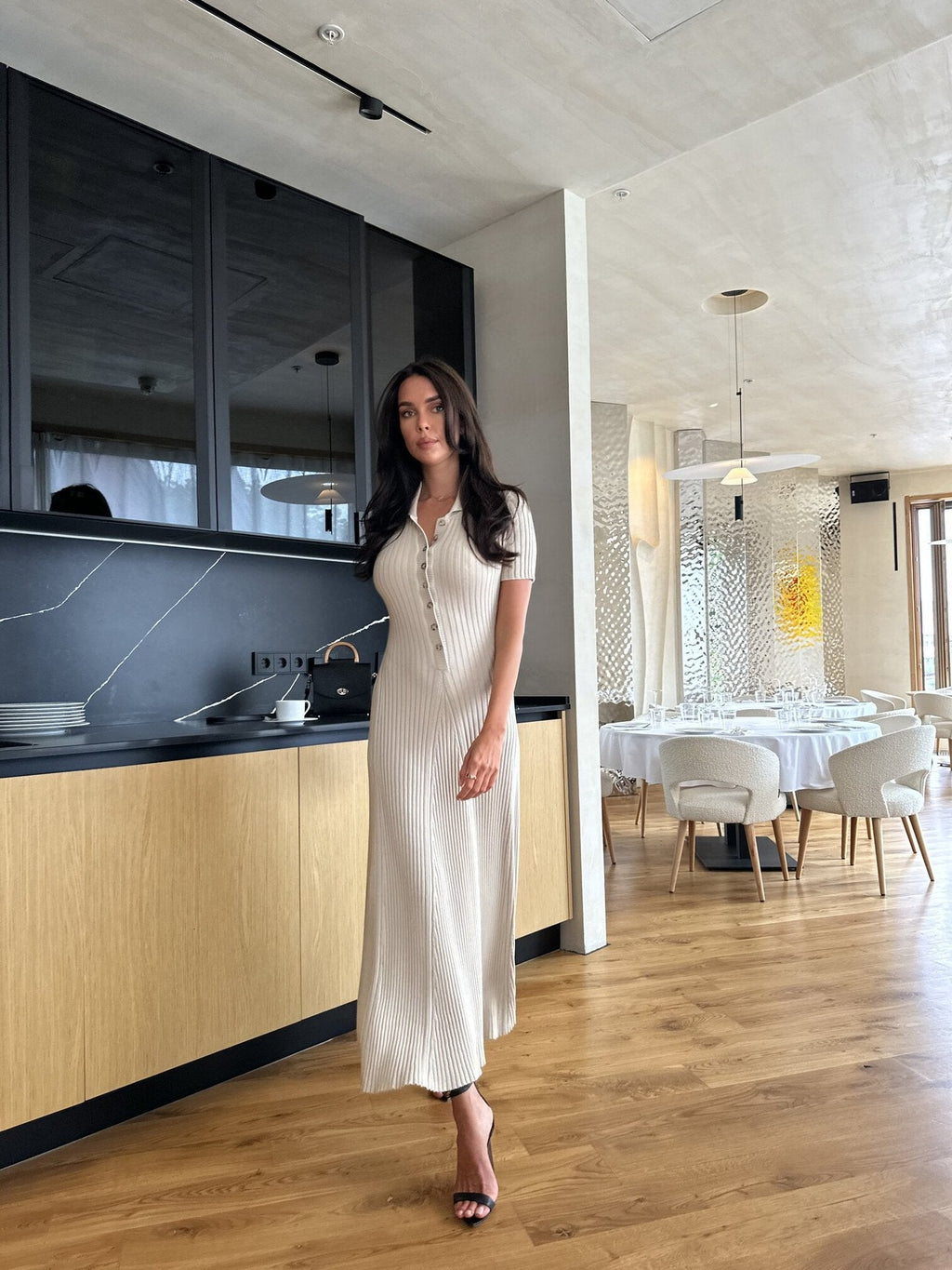 Classic Vintage Dress with a Flattering Fit