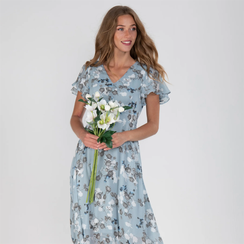 Beautifully Crafted Dress in a Classic Style
