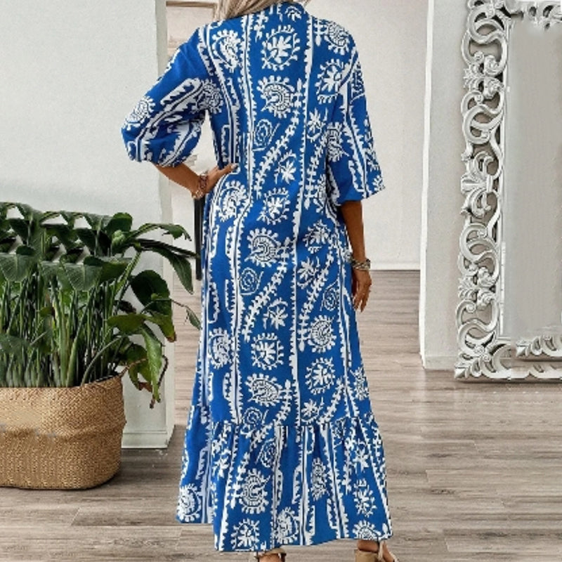 Classic Vintage Dress with a Flattering Fit