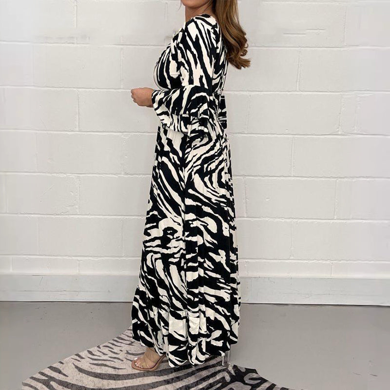 Effortlessly Elegant Dress with a Timeless Design