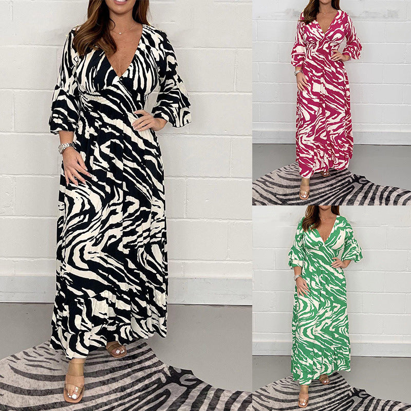 Effortlessly Elegant Dress with a Timeless Design