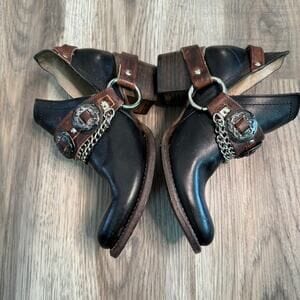Chic Orthopedic Shoes with Unique Design