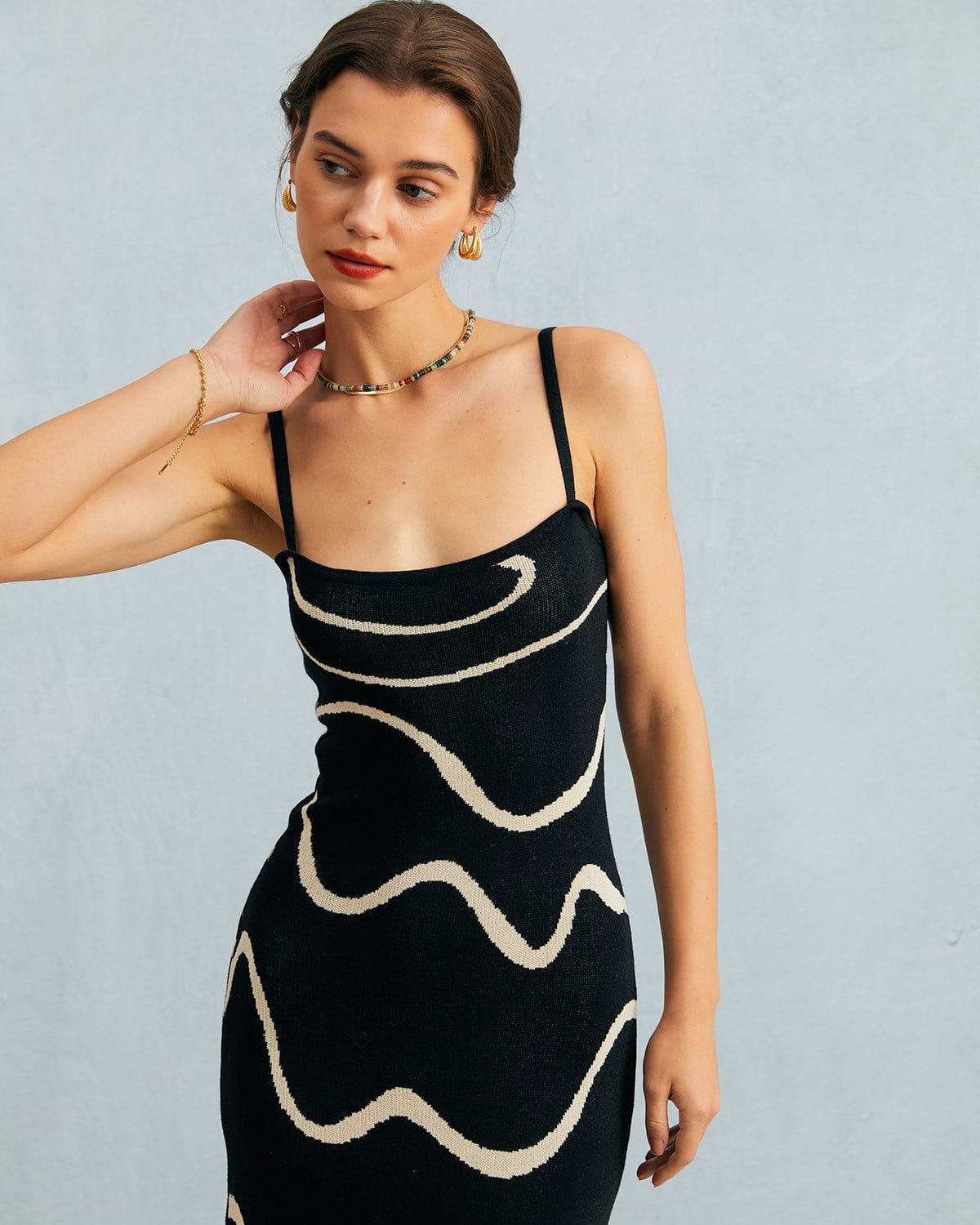 Classic Vintage Dress with a Flattering Fit