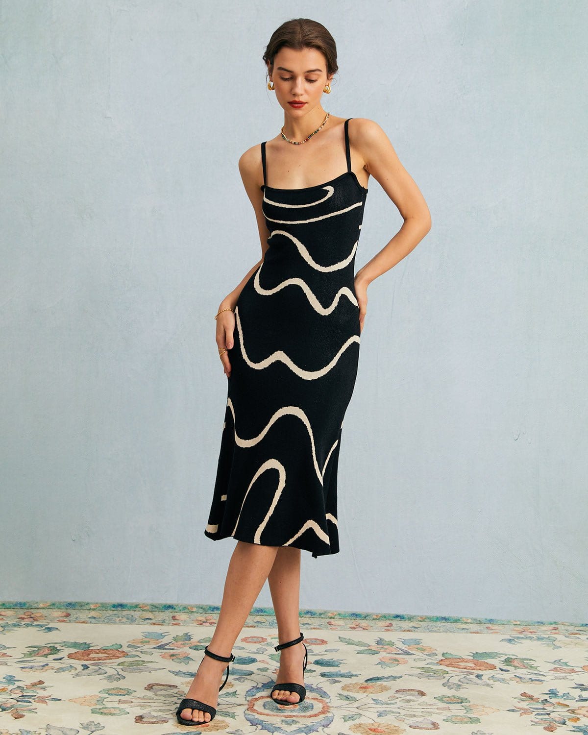 Classic Vintage Dress with a Flattering Fit