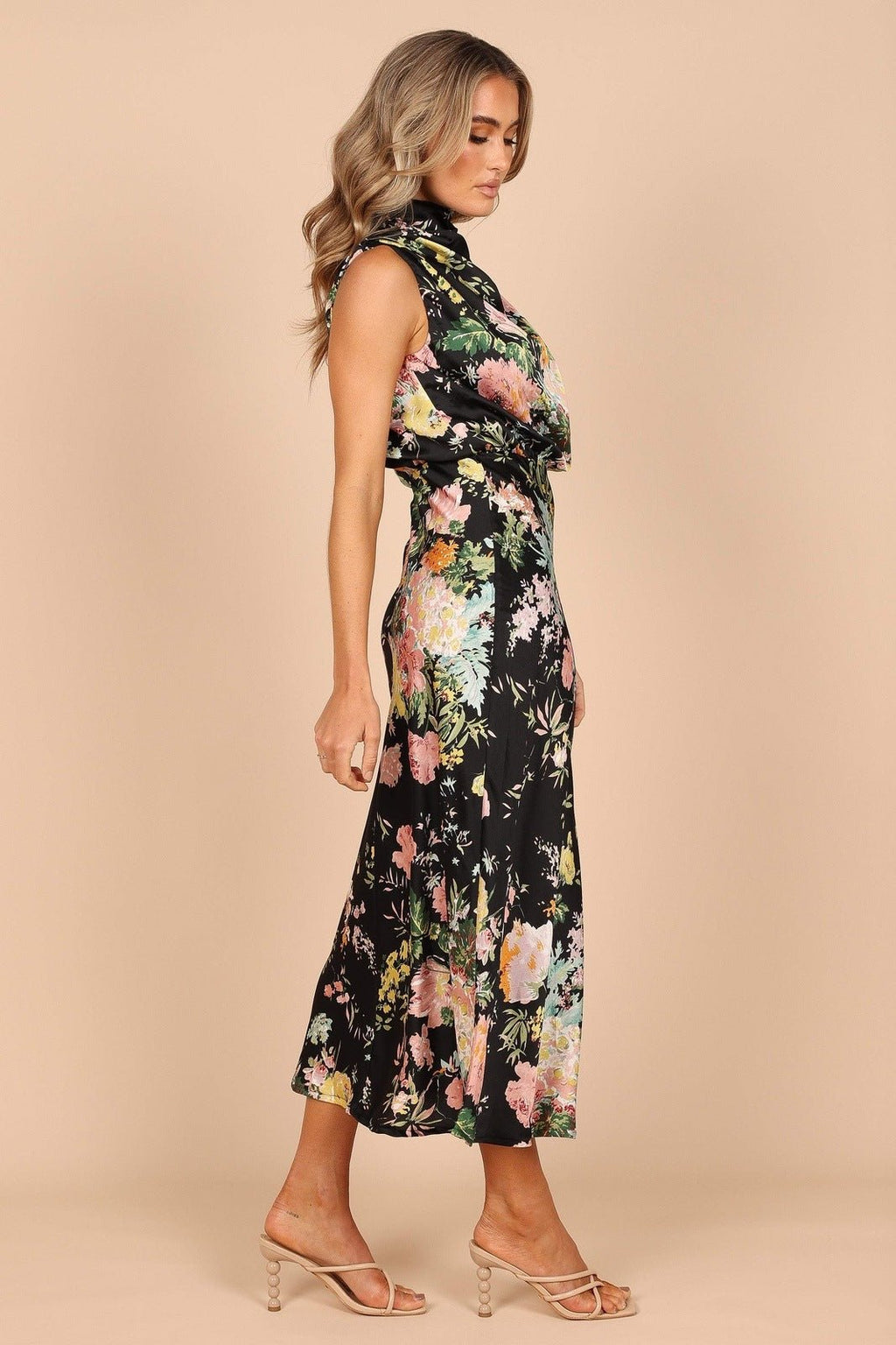 Classic Vintage & Enduringly Stylish Dress