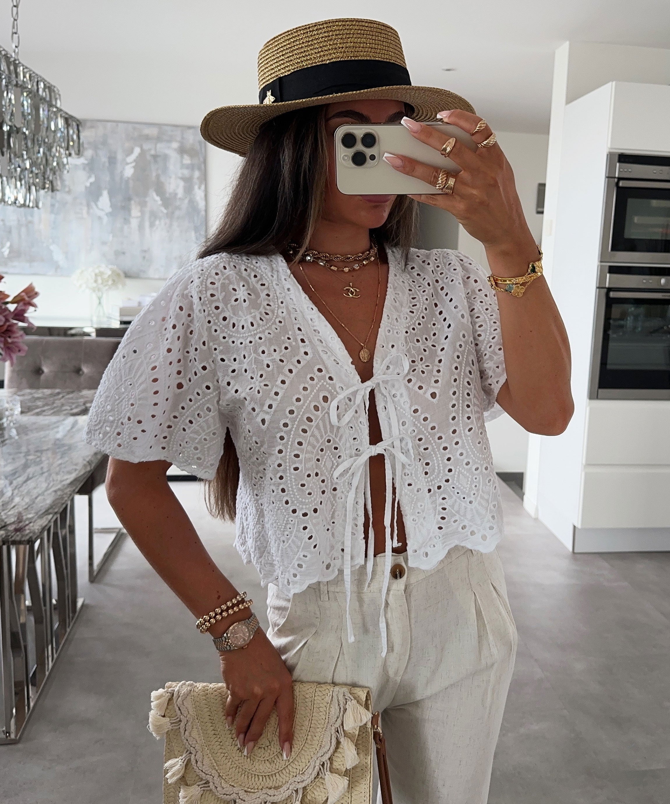 Beautifully Crafted Blouse in a Classic Style