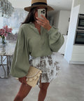 Well Tailored Blouse with a Graceful Silhouette