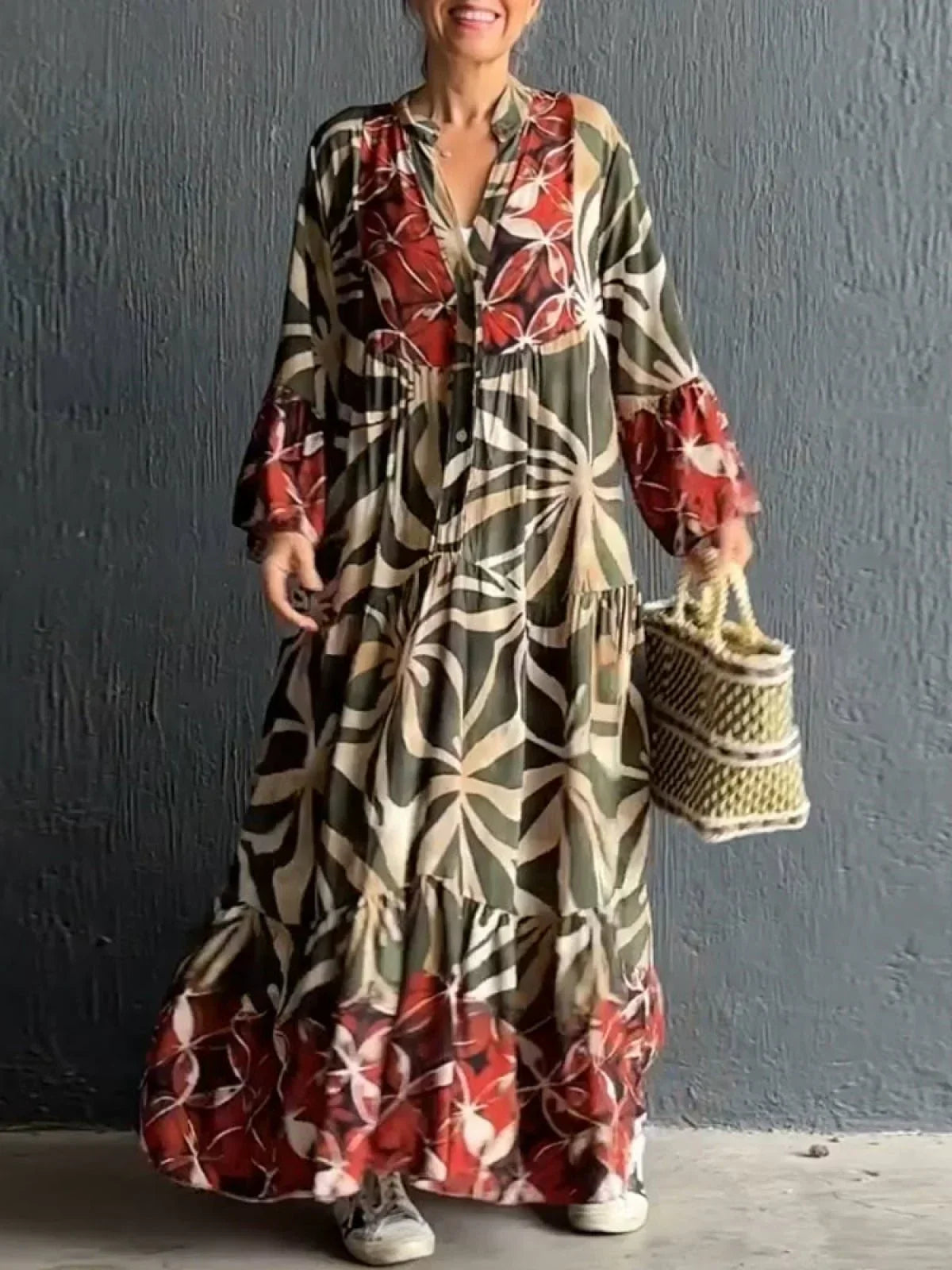 Well Tailored Dress with a Graceful Silhouette
