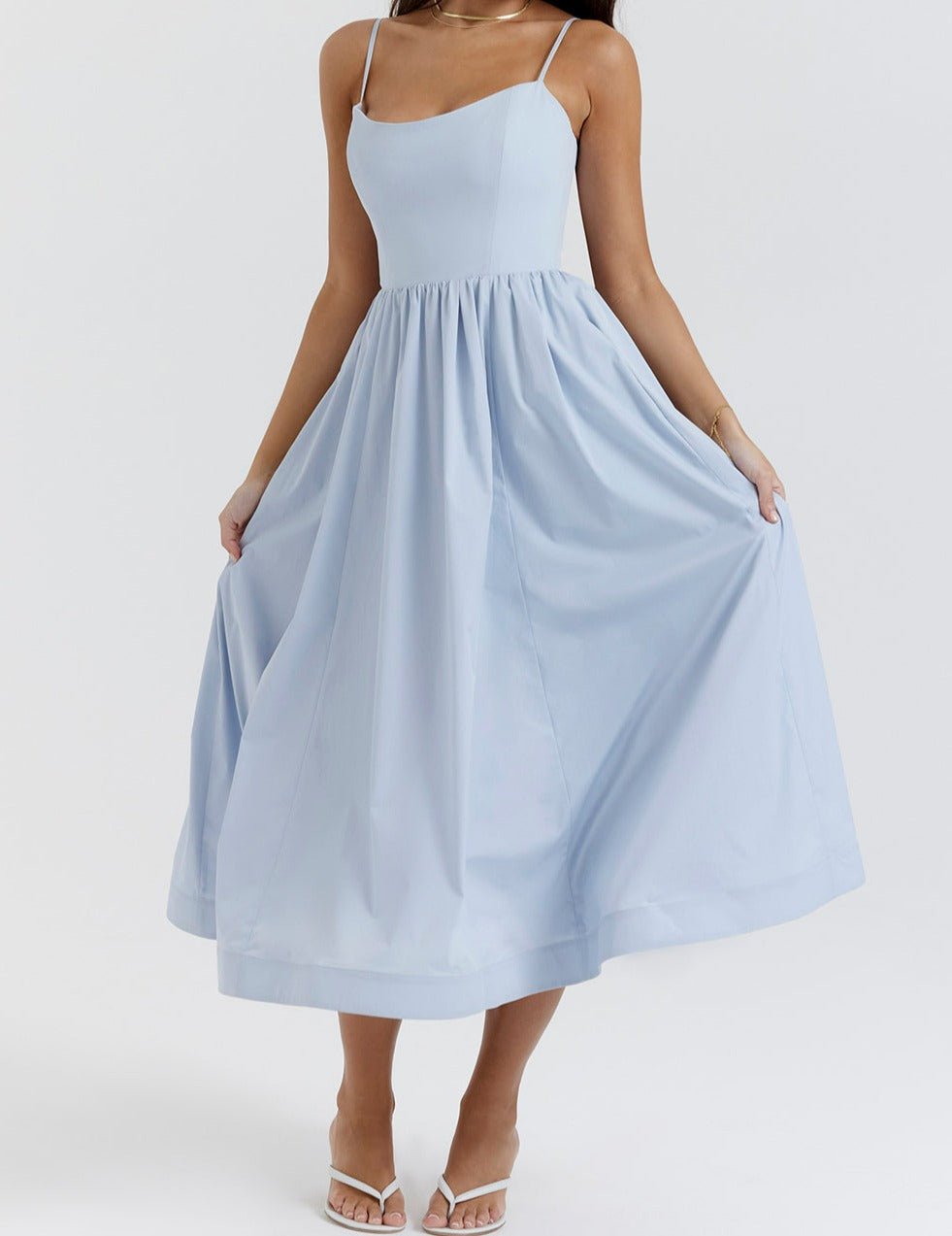 Effortlessly Elegant Dress with a Timeless Design